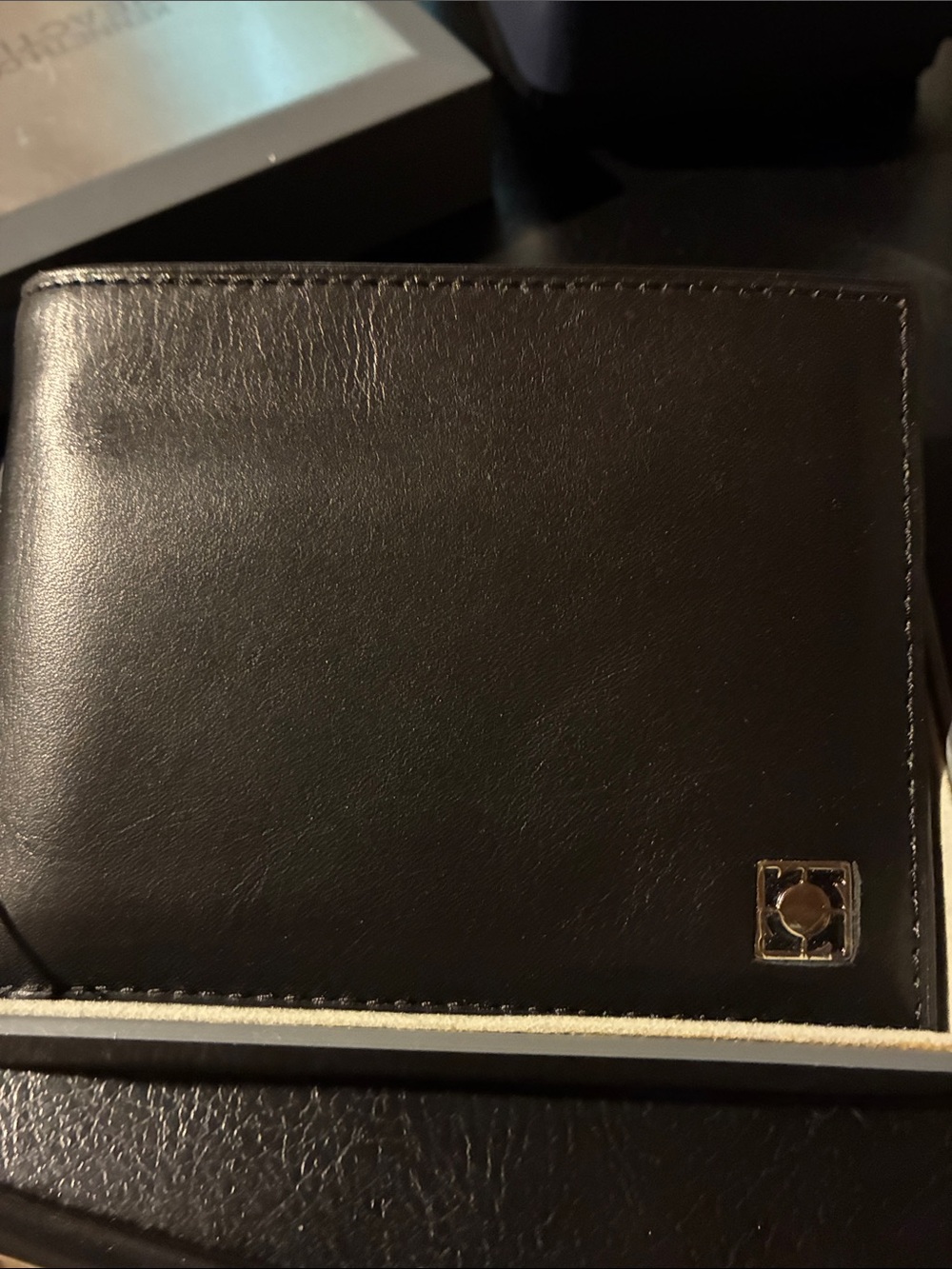 Kenneth Cole Men's Black Leather Bifold Wallet - Classic Style